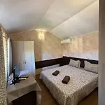 Къща за гости тихият кът- Огняново